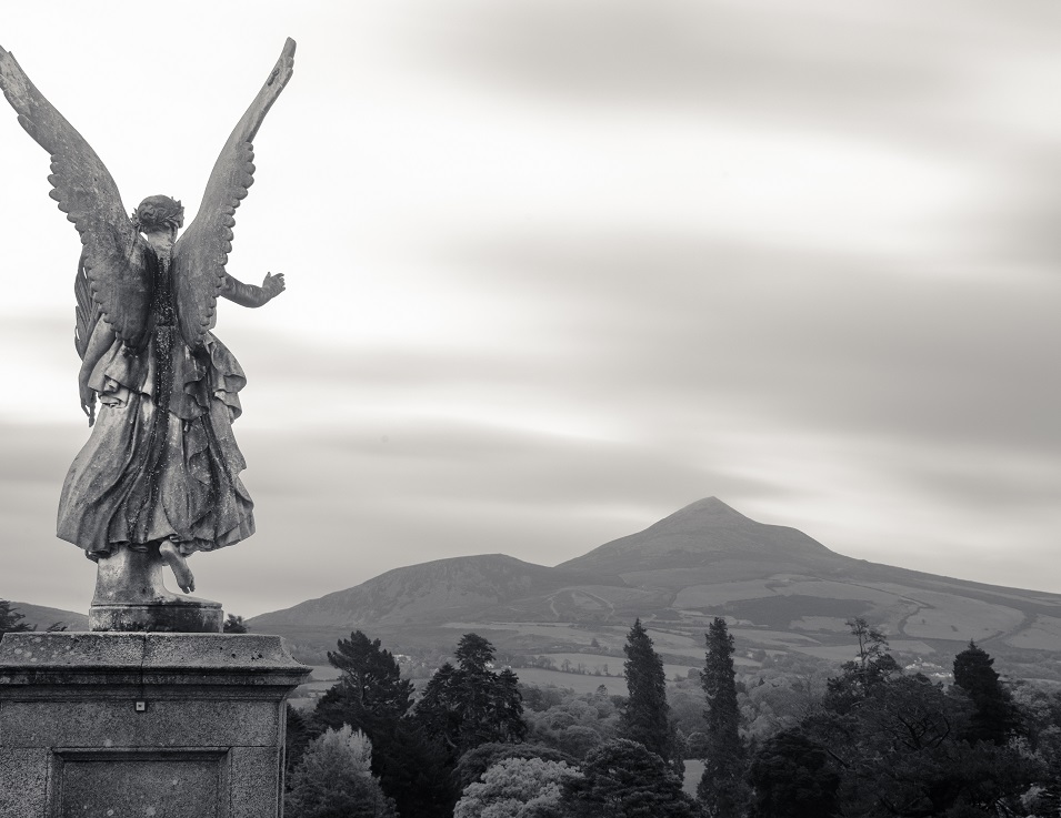 angel.sugarloaf.statue.italian.winter.snow .KeithMitchell