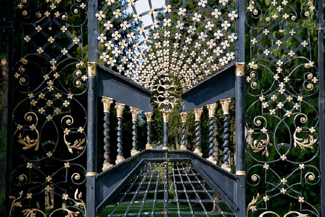 Statues Gates Statuary & Gates: Artistic Wonders at Powerscourt Estate