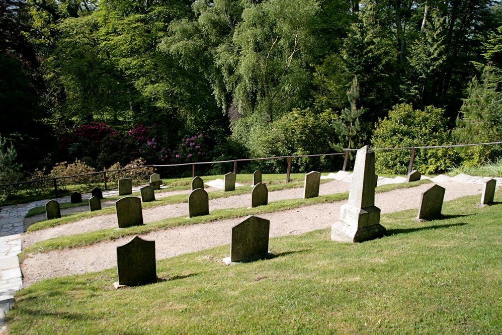 Pet Cemetry - Powerscourt Estate, House & Gardens.